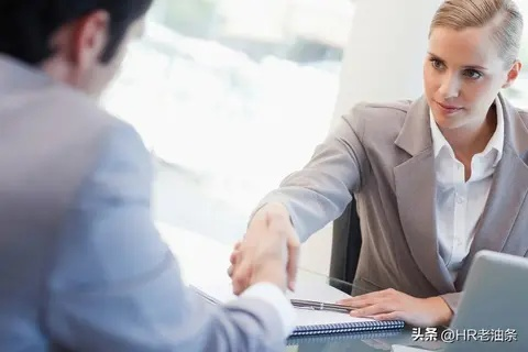 尊严与服务的边界，顾客拒购车遭销售辱骂事件引发的思考