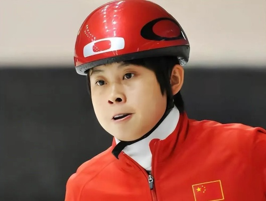 王濛以热爱之名,唱响演唱会新风潮,票房宣言震撼来袭 王濛以热爱之名,唱响演唱会新风潮,票房宣言震撼来袭